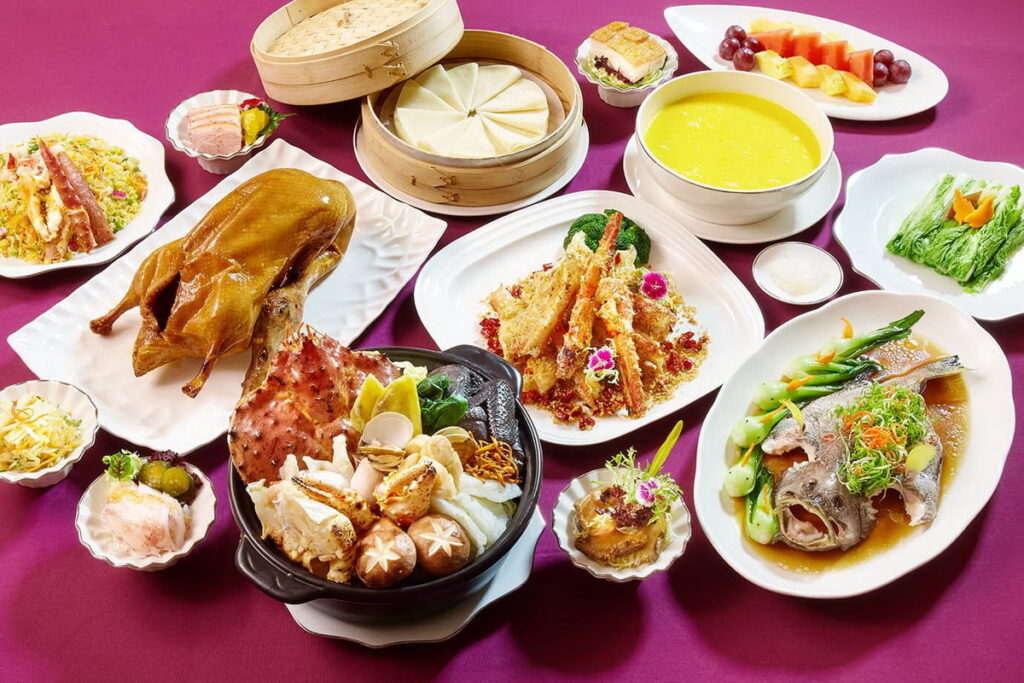 JR東日本大飯店台北 「HAYASE」日本料理，料理長郡司行雄因應炎夏特別推出整套「鰻魚懷石料理」及「納涼懷石料理」，選用夏天當季的海鮮與蔬菜等食材，呈現出令人夏日清爽氛圍的餐點。