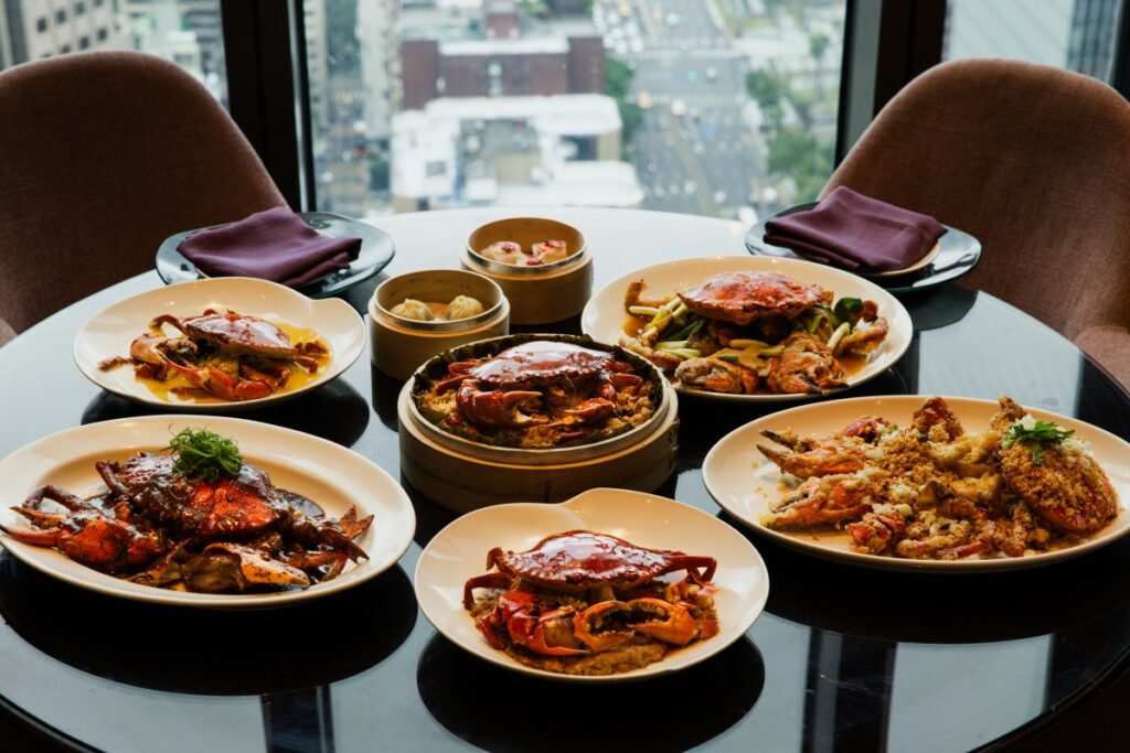 台北W飯店紫艷中餐廳限時推出秋蟹料理，歡迎民眾大啖蟹蟳盛宴