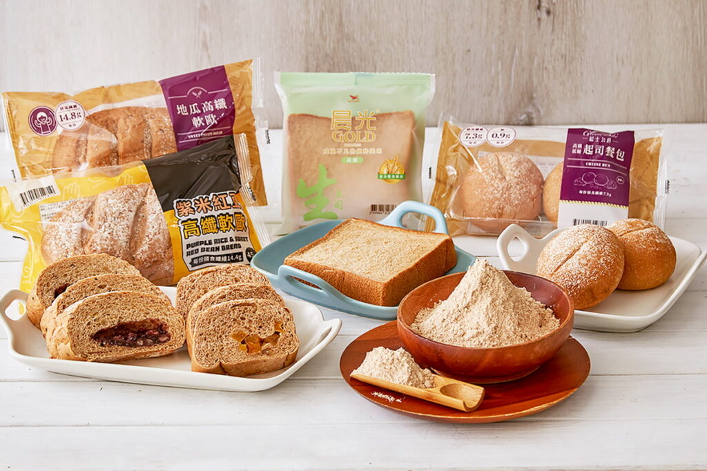 超商近期推出多款高纖麵包土司採用統一超纖專用粉，讓人方便攝取更多元均衡的營養。