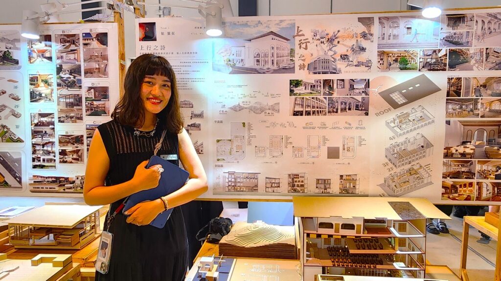 朝陽科大建築系學生粘維妮分享室內設計組畢業作品。（圖/陳惠玲攝影）