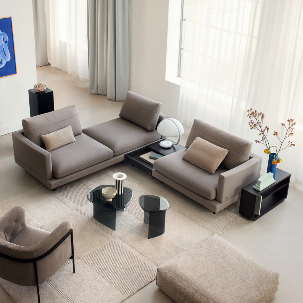 慶祝品牌創立60周年所推出的紀念款沙發－SINA。