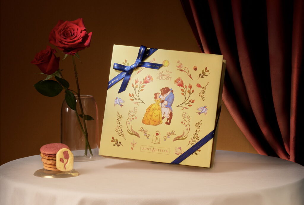書盒款「玫瑰花園－美女與野獸」禮盒，呈現一眼即永恆的浪漫畫面。