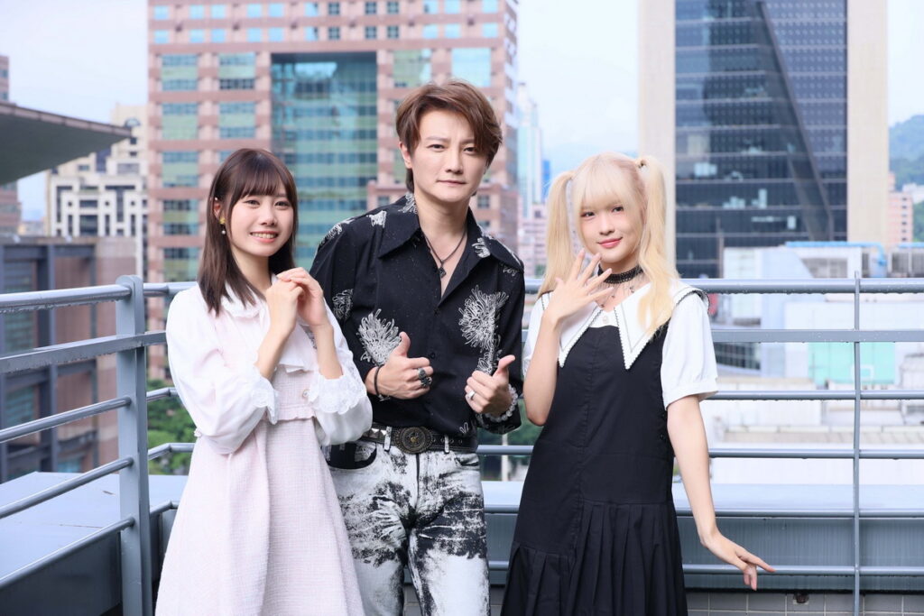 （由左至右）AKB48 Team TP蔡亞恩、阿沁、AKB48 Team TP翁彤薰，出席《一人一首阿沁REAL盃歌唱大賽》活動。
